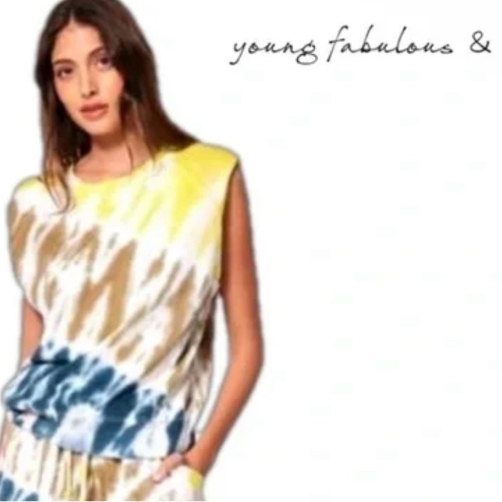 Young Fabulous & Broke Vibrant Sleeveless muscle T with shoulder pad S
